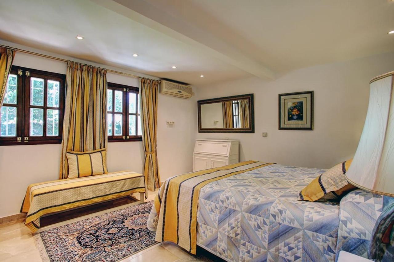 Exclusive Villa Las Palmeras Puerto Banus With Heated Private Swimming Pool, Marbella, Spain ภายนอก รูปภาพ