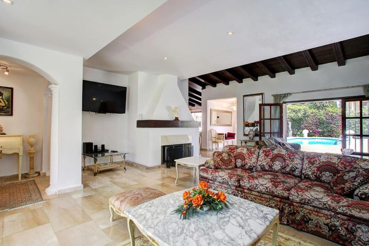 Exclusive Villa Las Palmeras Puerto Banus With Heated Private Swimming Pool, Marbella, Spain ภายนอก รูปภาพ