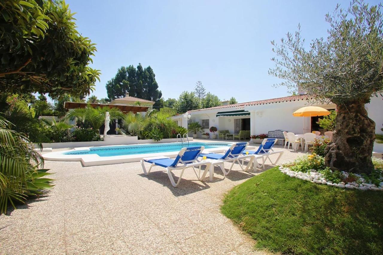 Exclusive Villa Las Palmeras Puerto Banus With Heated Private Swimming Pool, Marbella, Spain ภายนอก รูปภาพ